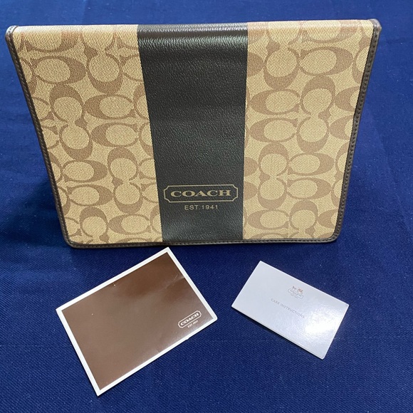 Coach Accessories - COACH HTS MULTI FUNTION CASE